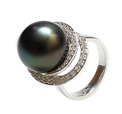 Tahitian Pearl and diamonds Ring