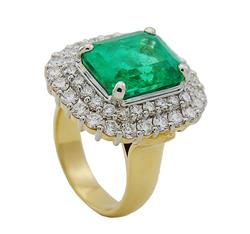 Rectangular Emerald and diamonds Ring