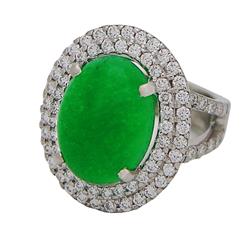 Oval Jade and diamonds Ring